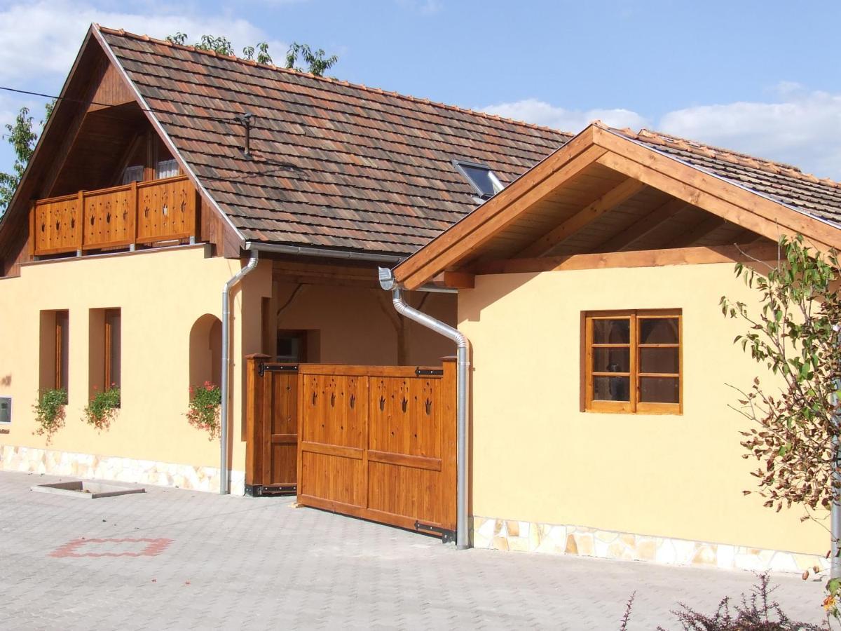 Villa Giulia Vendégház Verpelét Exterior foto